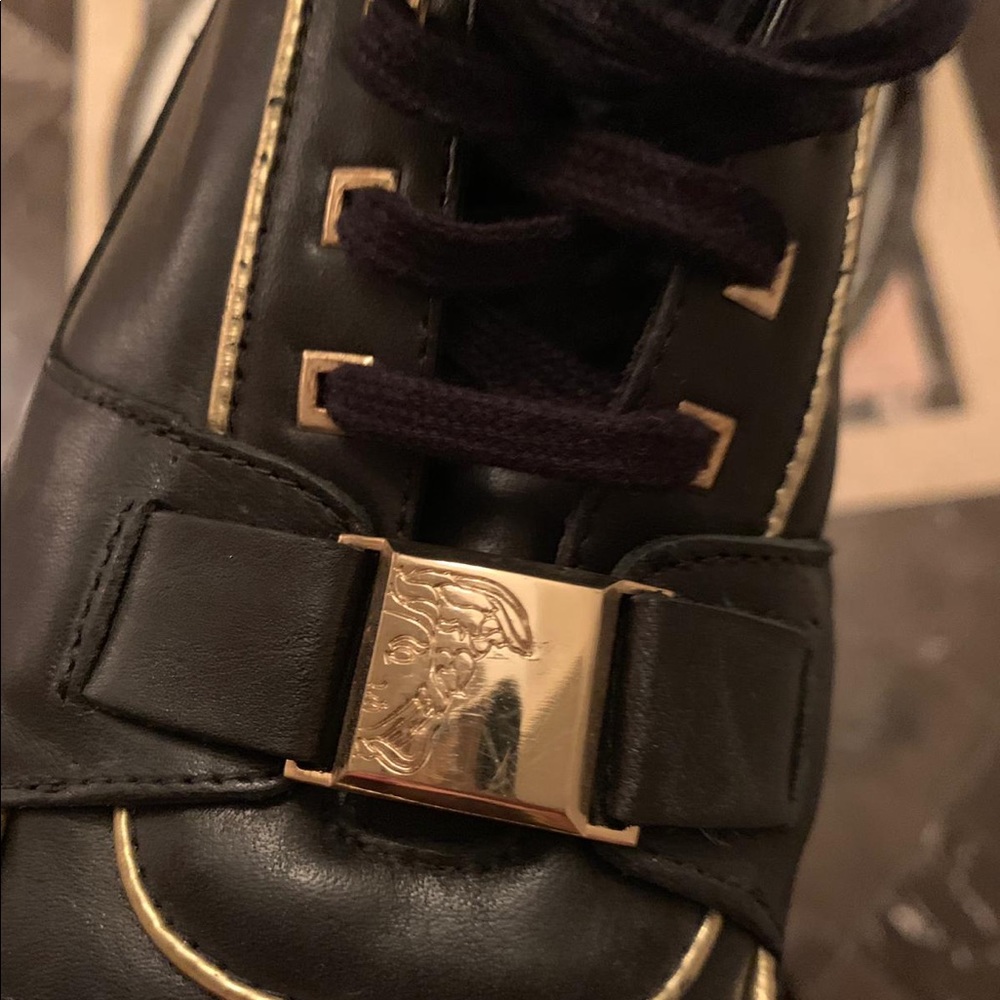 Versace shoes - Picture 2 of 4